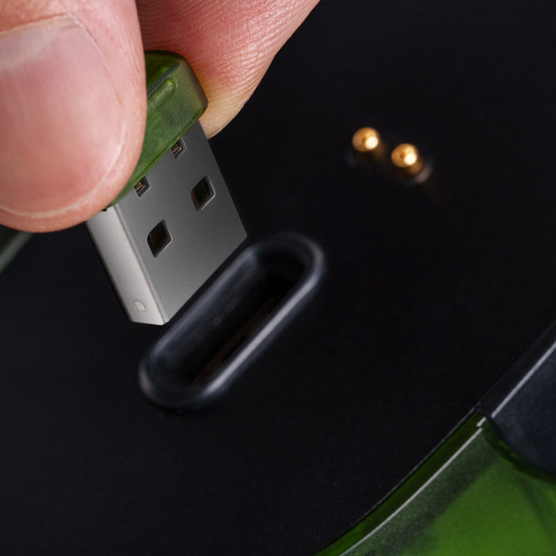 8BitDo Retro R8 Mouse - Xbox Edition image 6